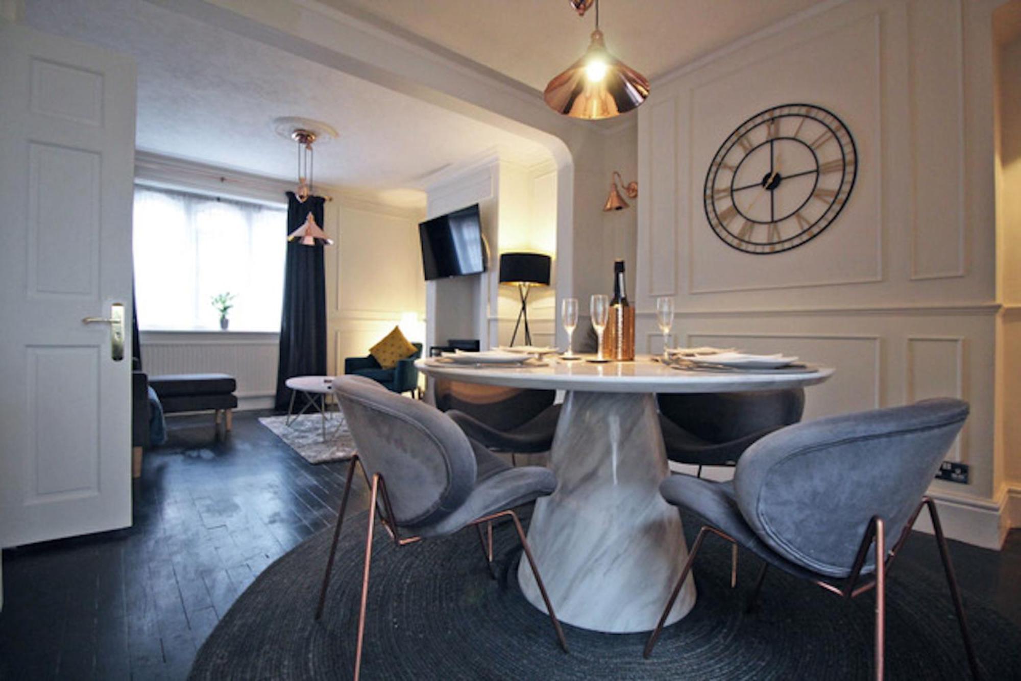 In The Heart Of Chester, Historical & Stylish Apartment *