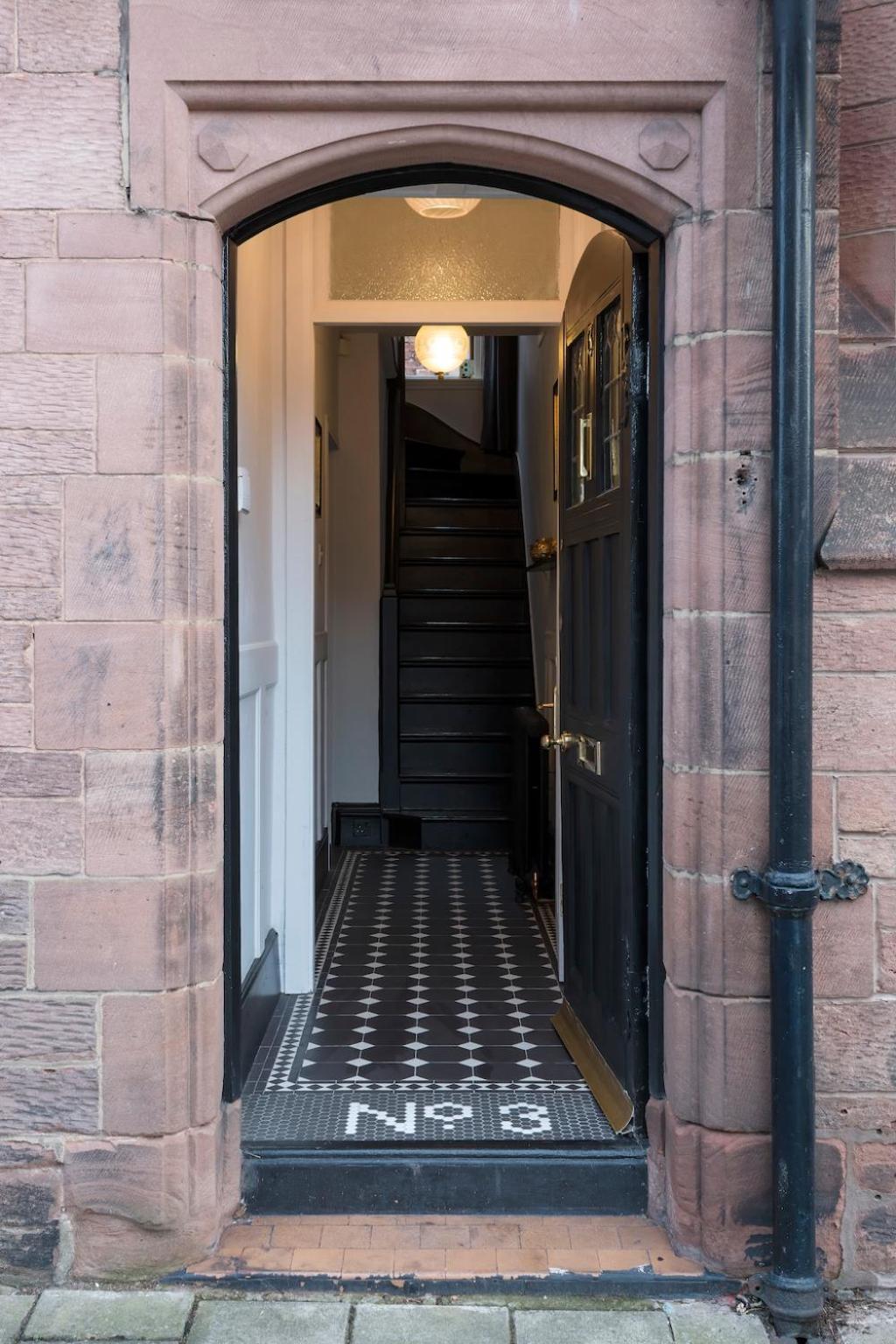 Apartment In The Heart Of Chester, Historical & Stylish *